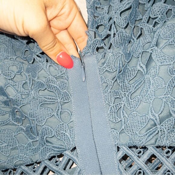Keepsake The Label Dusty Blue Uplifted Mini Lace Dress Size Medium - Picture 11 of 11